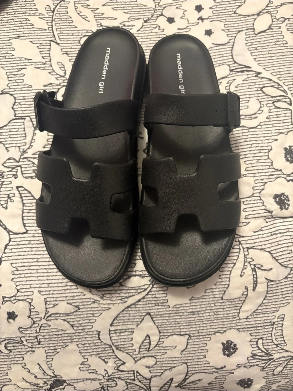 Madden Girl comfortable slide